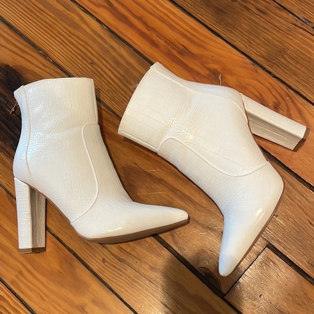 NWOT Ivory Crocodile-Embossed Mid-Calf High Heel Boots - Picture 2 of 2